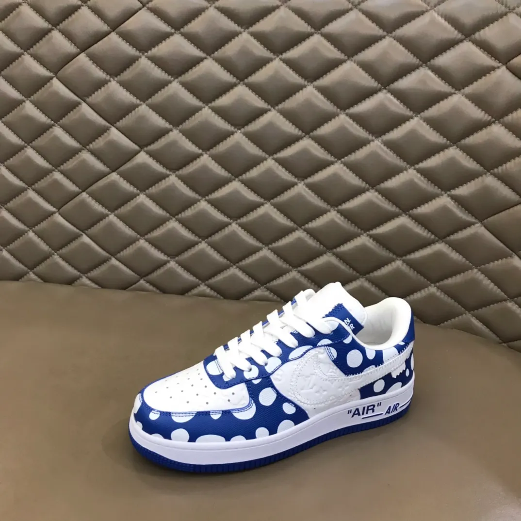 Men's shoes 💰p420 "*OUIS *UITTO*x" x OFF-WHITE x Nike tripartite collaboration! Yayoi Kusama's collaboration series is a trendy men's casual sports shoe with unrivaled color matching. The design idea basically continues the style of THE TEN. The Swoosh line and tongue label have a very familiar visual effect, and are both fashionable and trendy! A must-have for fashionistas! The effect on your feet is absolutely stunning!  Size: 38-45